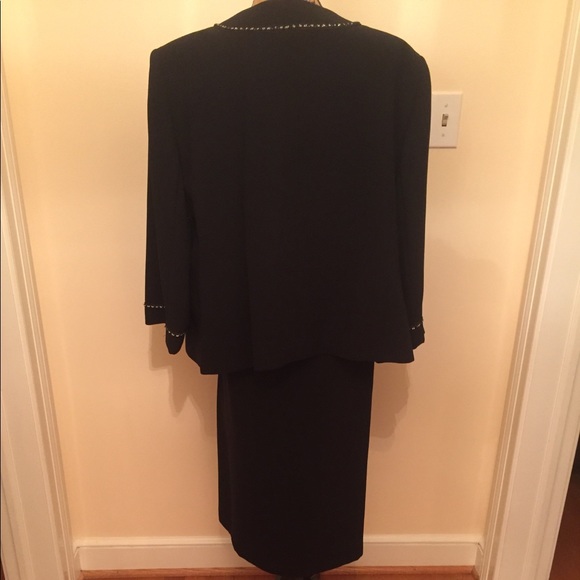 NWOT vintage Tahari black skirt suit - Picture 7 of 16